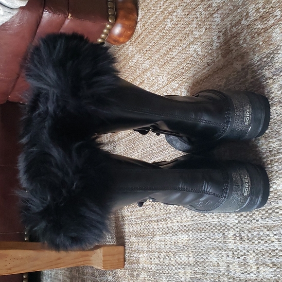 Sorel boots - Picture 3 of 13